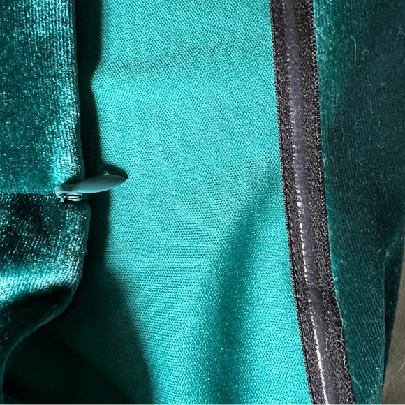 Beautiful Hunter green velvet corset dress - Picture 5 of 6